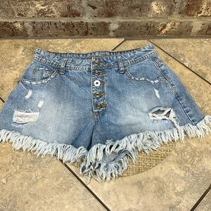 RUE21 Casual Summer Frayed Denim Shorts